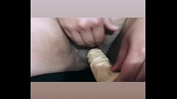 Me masturbo para no aburrirme un rato