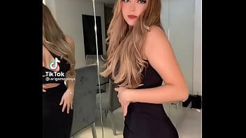 Arrigameplays her delicious ass