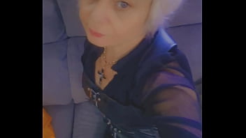 Je suis toute chaude et exciter ma petite tenu te plaît