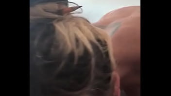 Sexiniki just can't stop sucking cock