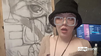 Amateur artist oils her perky boobs