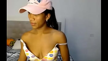 Honey sex1307 y su cambio de tirantes del bra