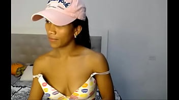 Honey sex1307 y su cambio de tirantes del bra