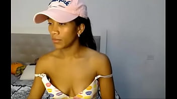 Honey sex1307 y su cambio de tirantes del bra