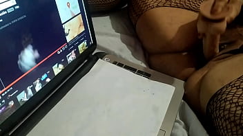 Dedicated video of me masturbating and enjoying the cumshot of elian cooper 69