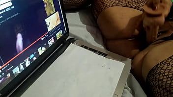 Dedicated video of me masturbating and enjoying the cumshot of elian cooper 69