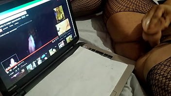 Dedicated video of me masturbating and enjoying the cumshot of elian cooper 69