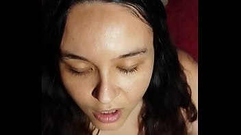 Punheta guiada peituda implorando para foder seus peitos