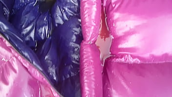 Pisse Dans Le Jardin Sur Une Parkasite De Lope thumbnail