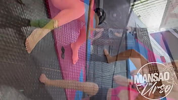 Ficamos excitadas malhando e tiramos toda a roupa