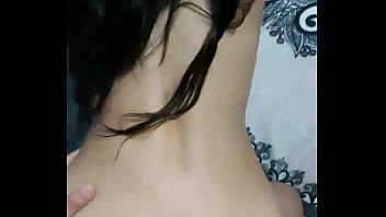 Mi esposo no sabe que el vecino viene a cogerme cuando el no esta