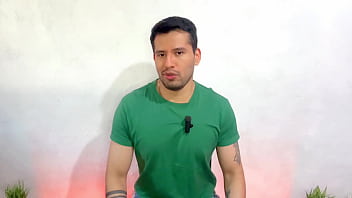 Hombre Casado Hetero Tiene Sexo Con Su Empleado En Un Viaje Laboral thumbnail