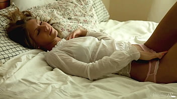 Beautiful Tanned Teen Anjelica Fingers Her Wet Pussy & Cums Hard thumbnail