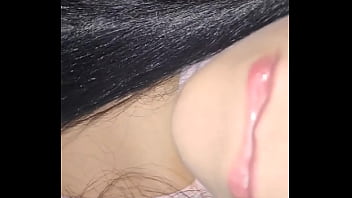 Solprende a la vecina muy sexy y me saca la verga y la follo de una