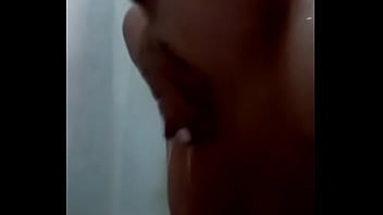 Masturbandome Sola En El Baño Parte 1 thumbnail