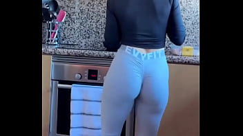 Big booty latina milf danceing at cooking time