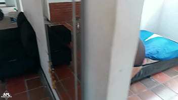 La hermanastra de mi esposa es muy cachonda siempre que esta sola en casa sabe como hacer para que yo le meta mi verga en su rico coño parte 1