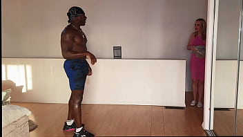 Curvy blonde stepmom rachael cavalli gets creampied by bbc after workout