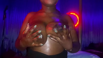 I’m rubbing my juicy pussy and fat titties 4 you daddy