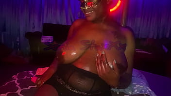 I’m rubbing my juicy pussy and fat titties 4 you daddy