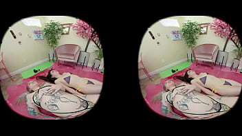 Vr air in lungs holding c stethoscope & heartbeats