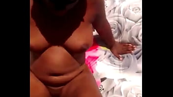 Nymphomane tres excitée