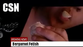 Sensualizando com fruta