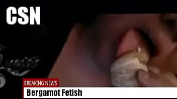 Sensualizando com fruta