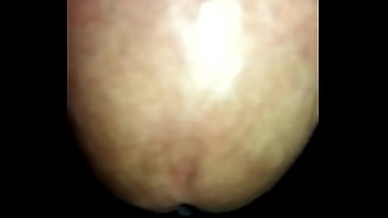 Negão gozando com muito leite