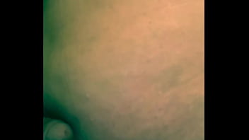 Une bonne douche détente après m’être faite bien démonter et évidemment