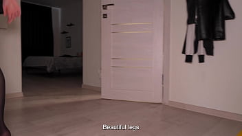 First date with horny brunette turns into deep pussy pounding and cum explosion