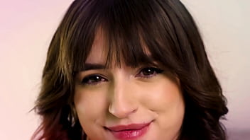 Vixen Minx Ready To Show How She Can Cum With You thumbnail