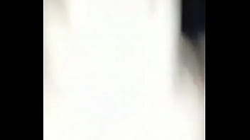 Le gusta sentarse en mi pene