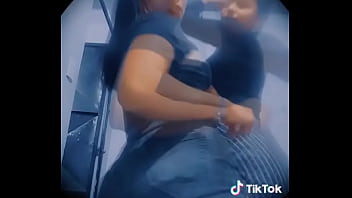 Mucha gente querie cojer con migo