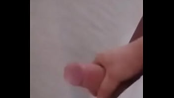 Cineva trebuie sa vina pe canapea