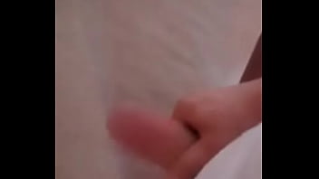 Cineva trebuie sa vina pe canapea