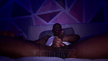 I be comin up w different ways to stroke my shii who tryna see the rest sub to my of or buy the full video on mv to