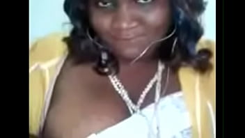 3910591 gorgeous bbw flashing boobs at school