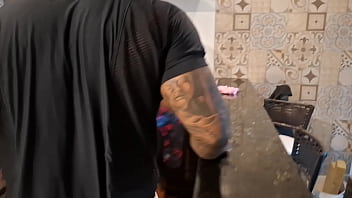 Macho tenta comer meu cuzinho de sobremesa kn bombom