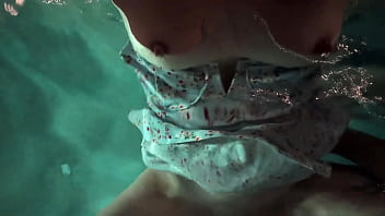 Masturbating girl gets missionary sex in the outdoor pool