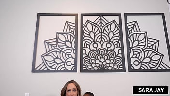 Milf sara jay joins couple hollywood c4sh & jada stevens in threesome