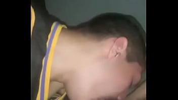 Mamando A Chico De Barrio Joven thumbnail