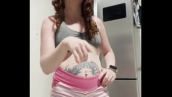 Loira safada e vadia gosta de si oferecer como premio e suas redes sociais