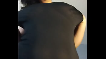 En casa con ganas de un buen orgasmo