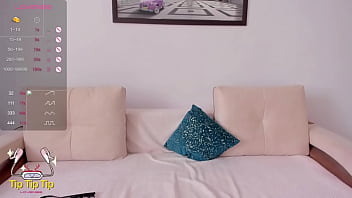 Smerig hoertje met grote kutje