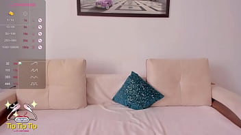 Smerig hoertje met grote kutje