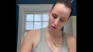 Ivy19921 getting ready for bed bath shaving masturbating lotion brushing teeth