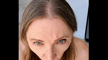 Mature busty milf with shaved pussy will show you good way to cum