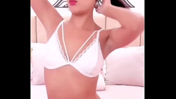 Sorprendí ingraganti a kasandra cuando se estaba erreglando