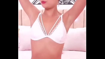 Sorprendí ingraganti a kasandra cuando se estaba erreglando